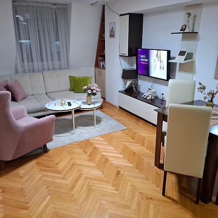 New Apartment 8, Self Check-In, Free Parking Skopje Ngoại thất bức ảnh