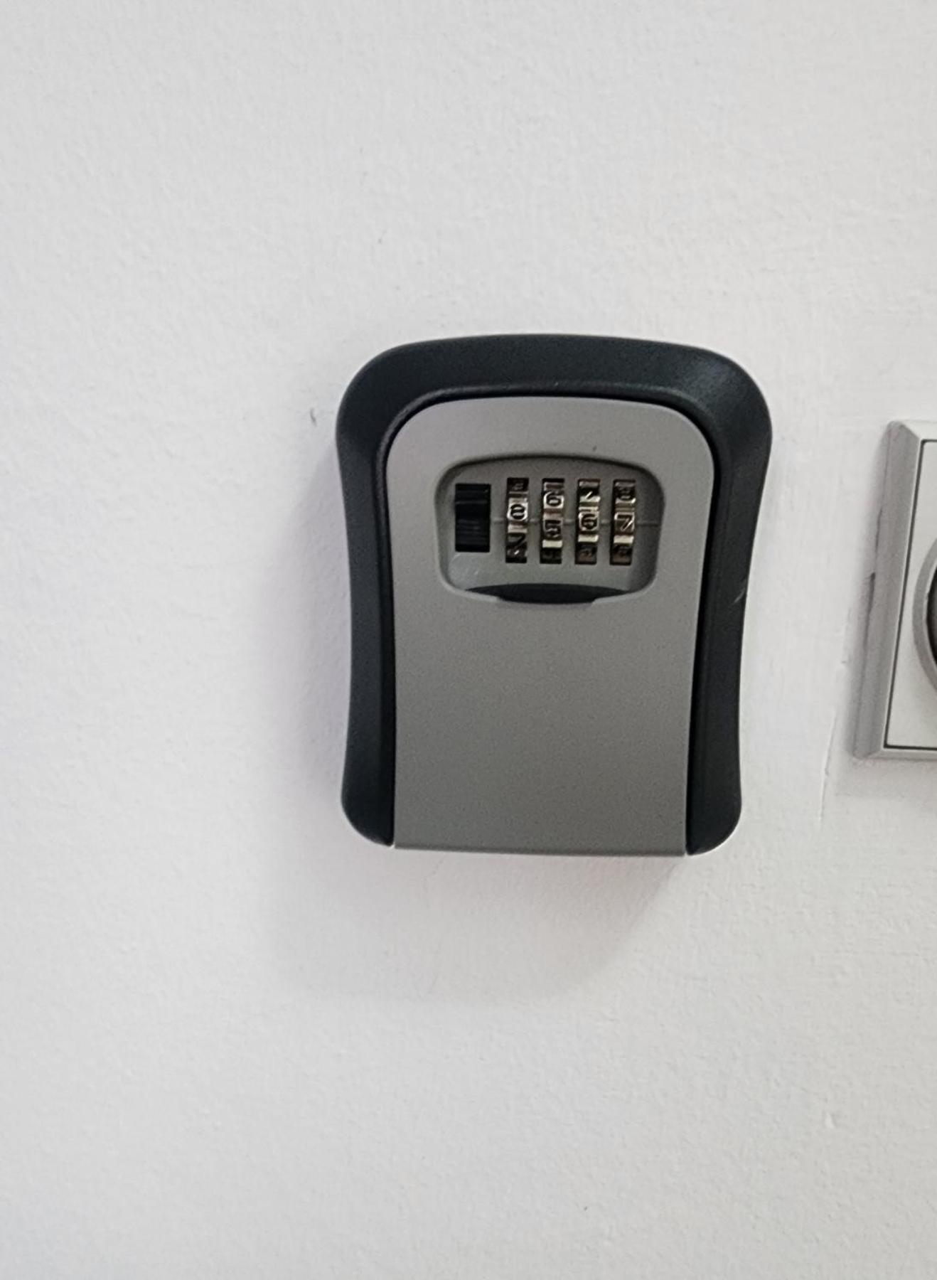 New Apartment 8, Self Check-In, Free Parking Skopje Ngoại thất bức ảnh