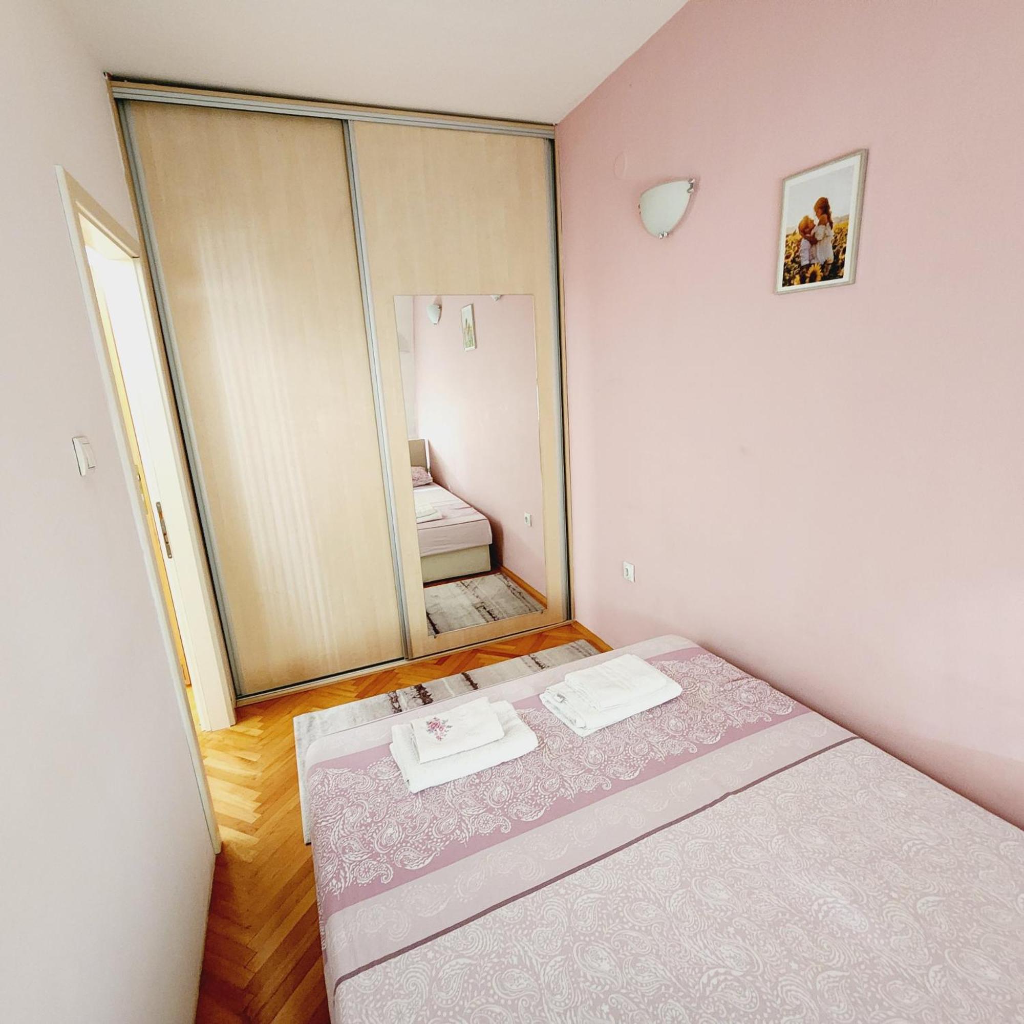 New Apartment 8, Self Check-In, Free Parking Skopje Ngoại thất bức ảnh