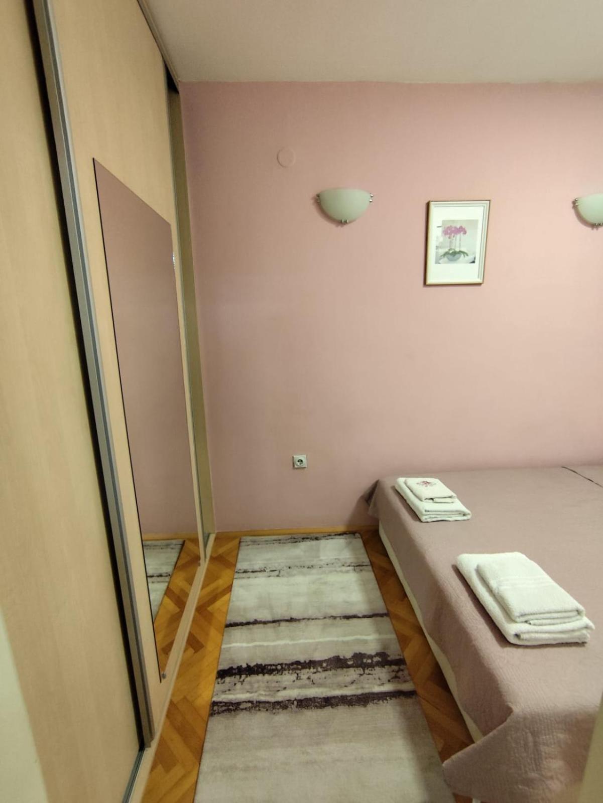 New Apartment 8, Self Check-In, Free Parking Skopje Ngoại thất bức ảnh